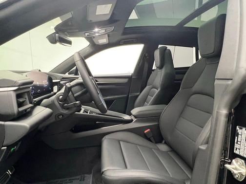 2025 Porsche Macan 4S