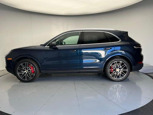 2024 Porsche Cayenne S