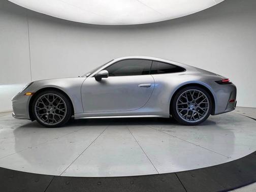 2025 Porsche 911 