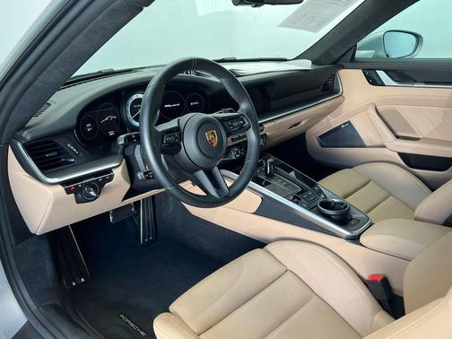 2021 Porsche 911 Turbo