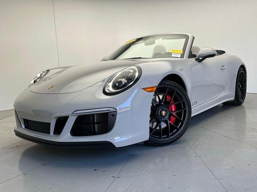 2019 Porsche 911 Carrera GTS