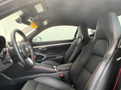 2025 Porsche 718 Cayman GTS 4.0