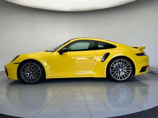 2022 Porsche 911 Turbo
