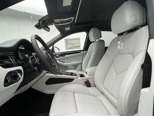 2026 Porsche Macan T