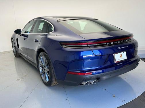 2024 Porsche Panamera 4