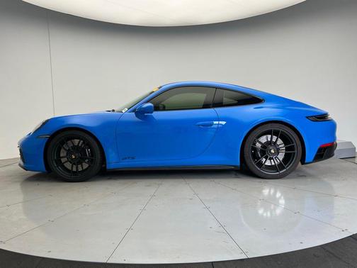 2022 Porsche 911 Carrera 4 GTS