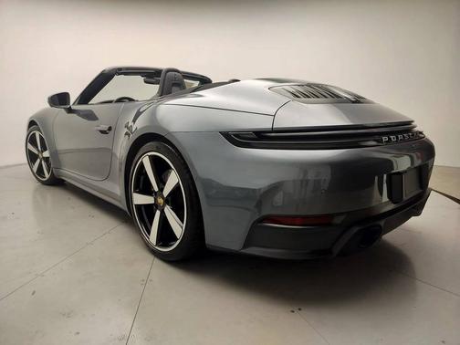 Vanadium Grey Metallic 2025 Porsche 911