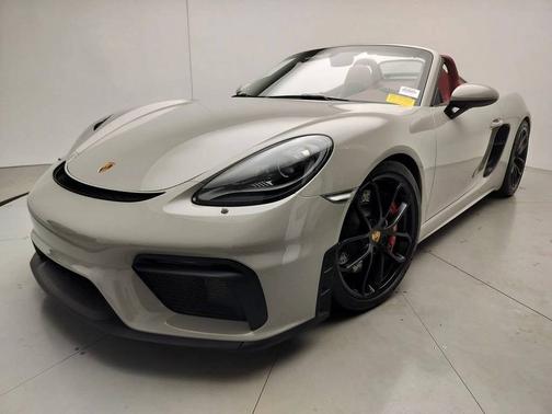 Chalk 2023 Porsche 718 Spyder