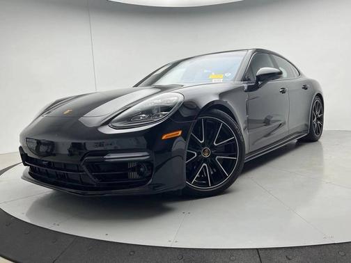 Jet Black Metallic 2023 Porsche Panamera