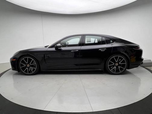 Jet Black Metallic 2023 Porsche Panamera