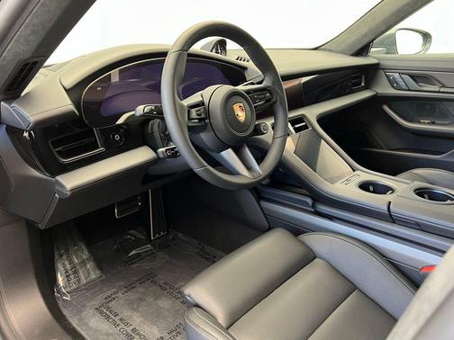 2025 Porsche Taycan GTS