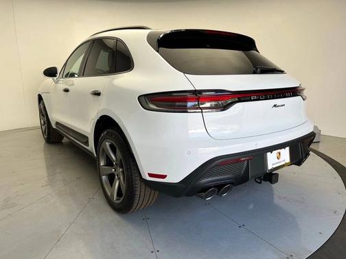 2025 Porsche Macan 