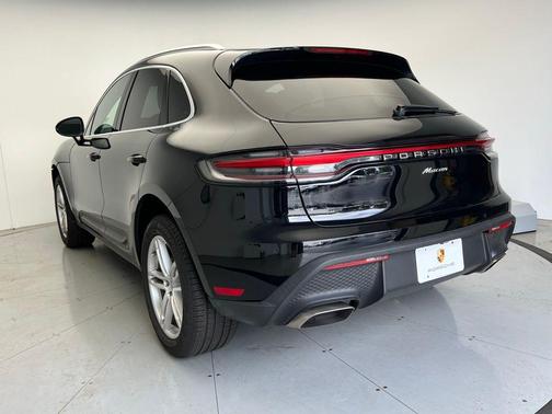 2022 Porsche Macan