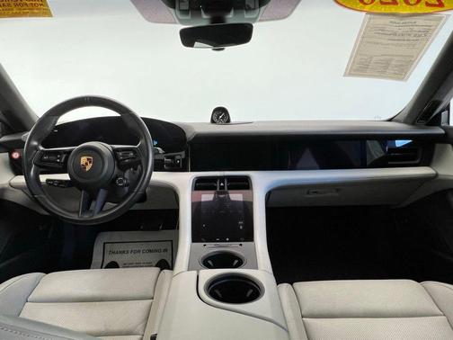 2020 Porsche Taycan Turbo