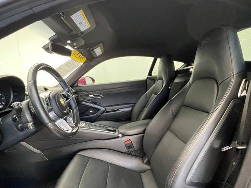 2024 Porsche 718 Cayman 