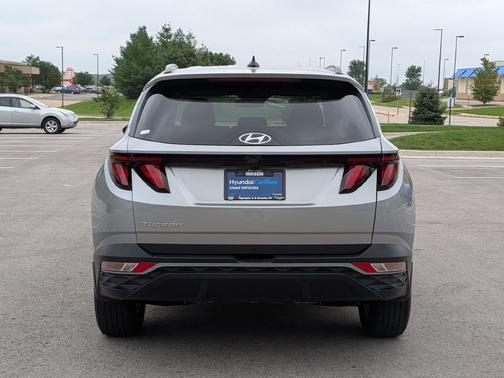 Shimmering Silver 2024 Hyundai TUCSON SEL