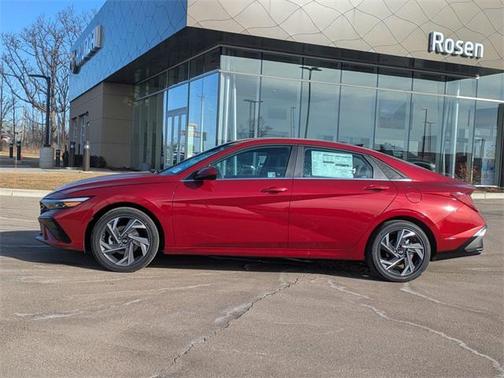 2025 Hyundai ELANTRA SEL