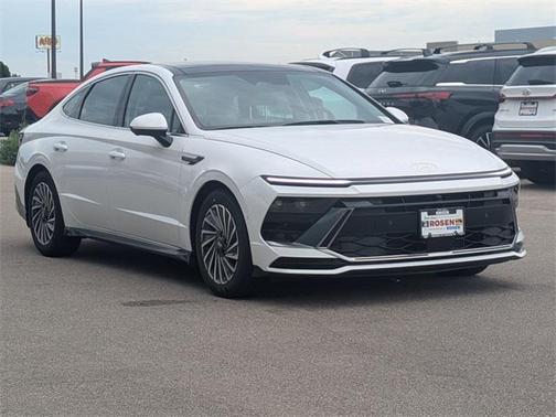 2025 Hyundai SONATA Hybrid Limited