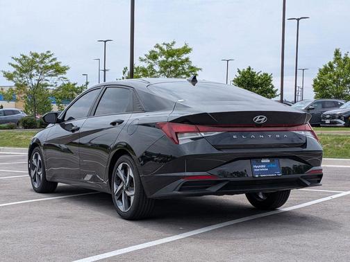 Phantom Black 2023 Hyundai ELANTRA SEL