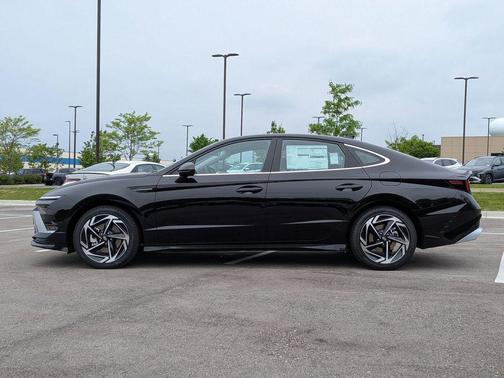 Abyss Black 2026 Hyundai SONATA SEL