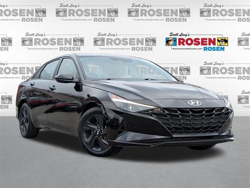 2022 Hyundai ELANTRA SEL