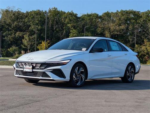 2025 Hyundai ELANTRA HEV SEL Sport