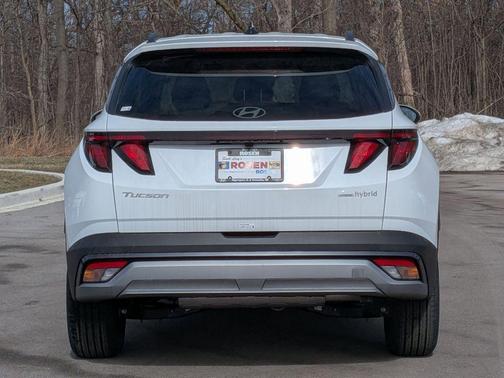 Creamy White Pearl 2026 Hyundai TUCSON Hybrid SEL