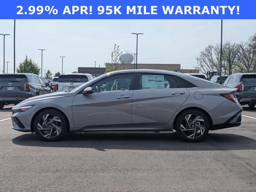 2025 Hyundai ELANTRA SEL