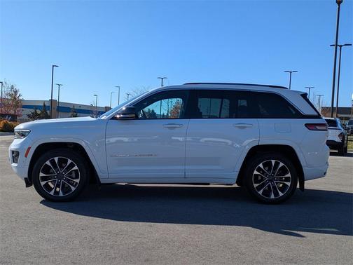 2022 Jeep Grand Cherokee Overland
