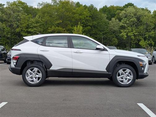 2025 Hyundai KONA SE