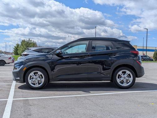 Abyss Black Pearl 2023 Hyundai KONA SEL