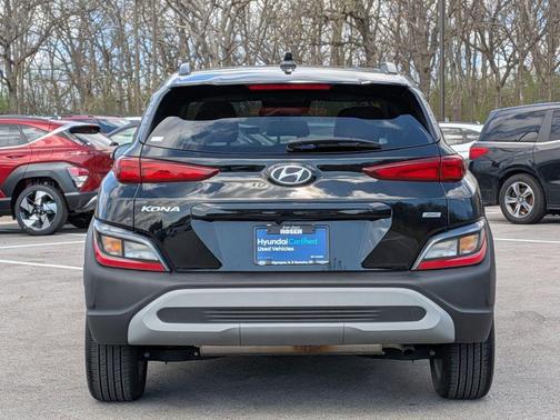 Abyss Black Pearl 2023 Hyundai KONA SEL