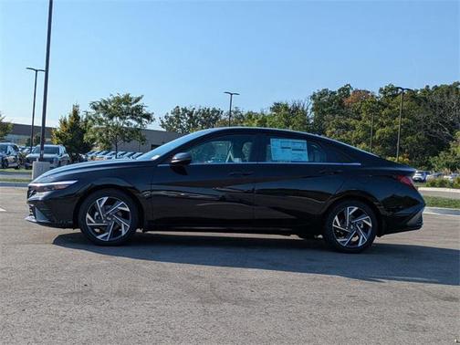 2025 Hyundai ELANTRA HEV Limited