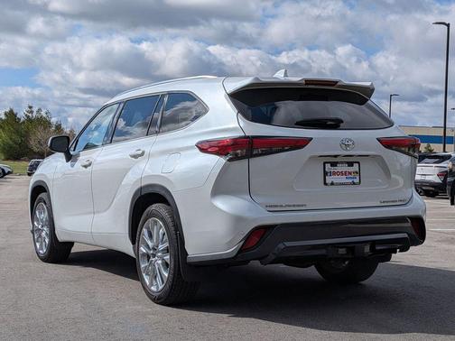 Wind Chill Pearl 2023 Toyota Highlander Limited
