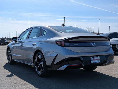 2026 Hyundai SONATA SEL