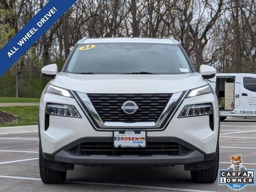 Pearl White Tricoat 2022 Nissan Rogue SV