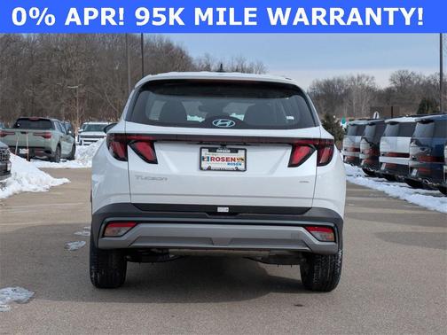 2025 Hyundai TUCSON SE