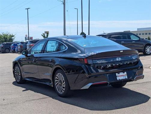 2024 Hyundai SONATA Hybrid SE