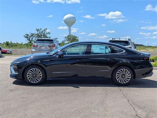 2024 Hyundai SONATA Hybrid SE