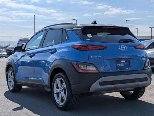 2022 Hyundai KONA SEL