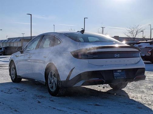 2025 Hyundai SONATA SE
