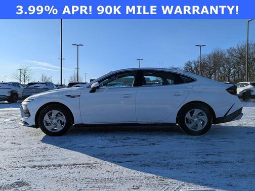 2025 Hyundai SONATA SE