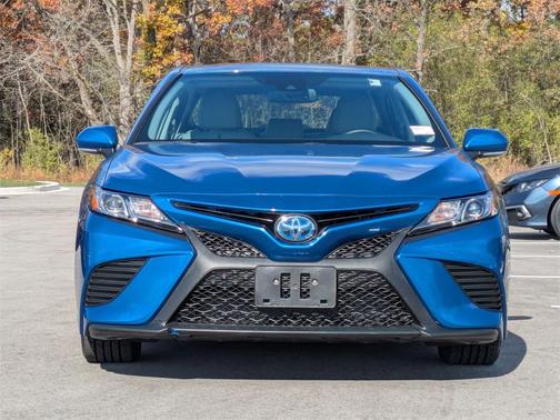 2019 Toyota Camry Hybrid LE