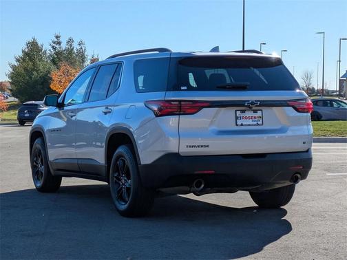 2022 Chevrolet Traverse LT Leather