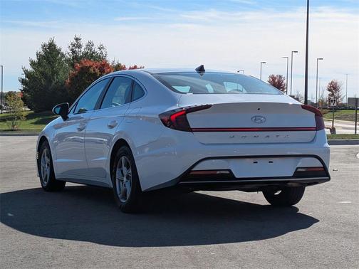 2023 Hyundai SONATA SE