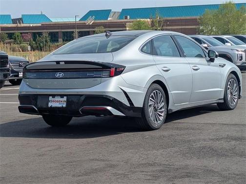 2025 Hyundai SONATA Hybrid Limited