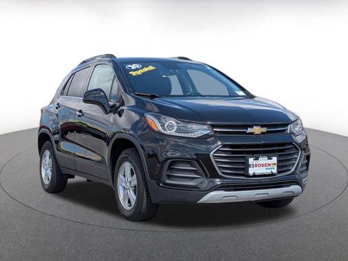 Mosaic Black Metallic 2020 Chevrolet Trax LT