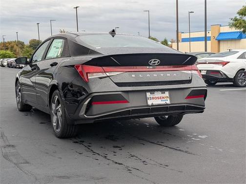 2025 Hyundai ELANTRA Sport