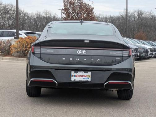 2024 Hyundai SONATA Hybrid Limited