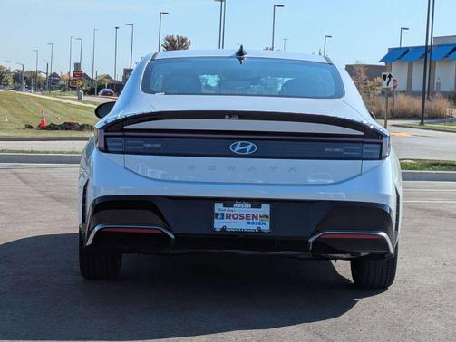 2026 Hyundai SONATA SEL